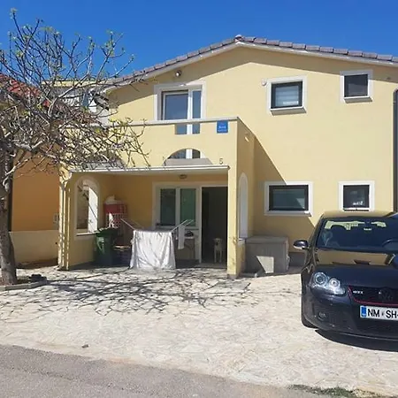 Apartment Bohem *
